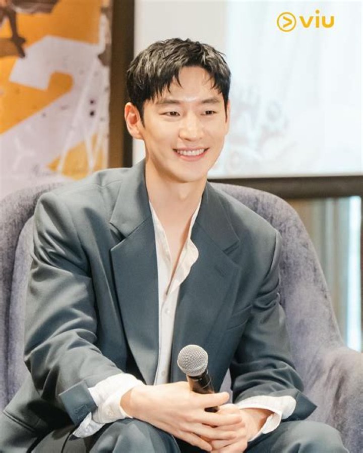 Unveiling The Fascinating Lee Je Hoon: Facts And Insights